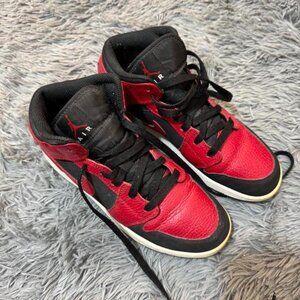 Nike Women's Red and Black Trainers